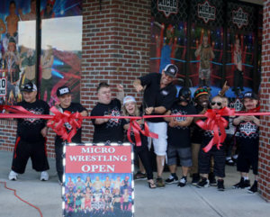Micro-Wrestling-grand-opening Micro-Wrestling-grand-opening