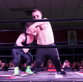 Micro-Wrestling-hold