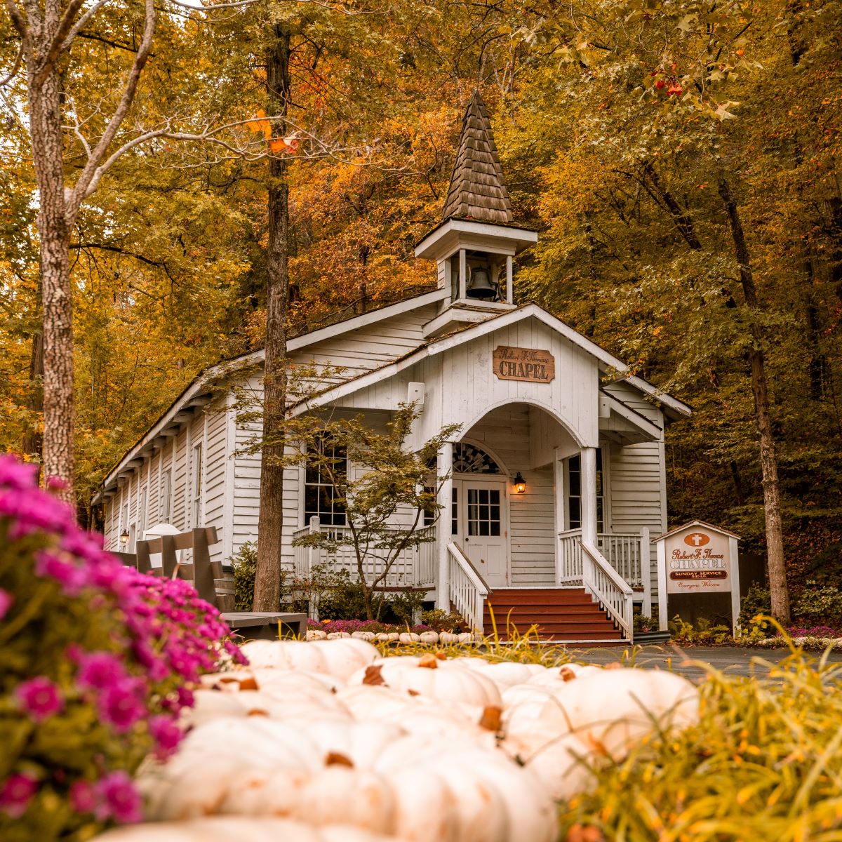 Dollywood Church Photo Fall