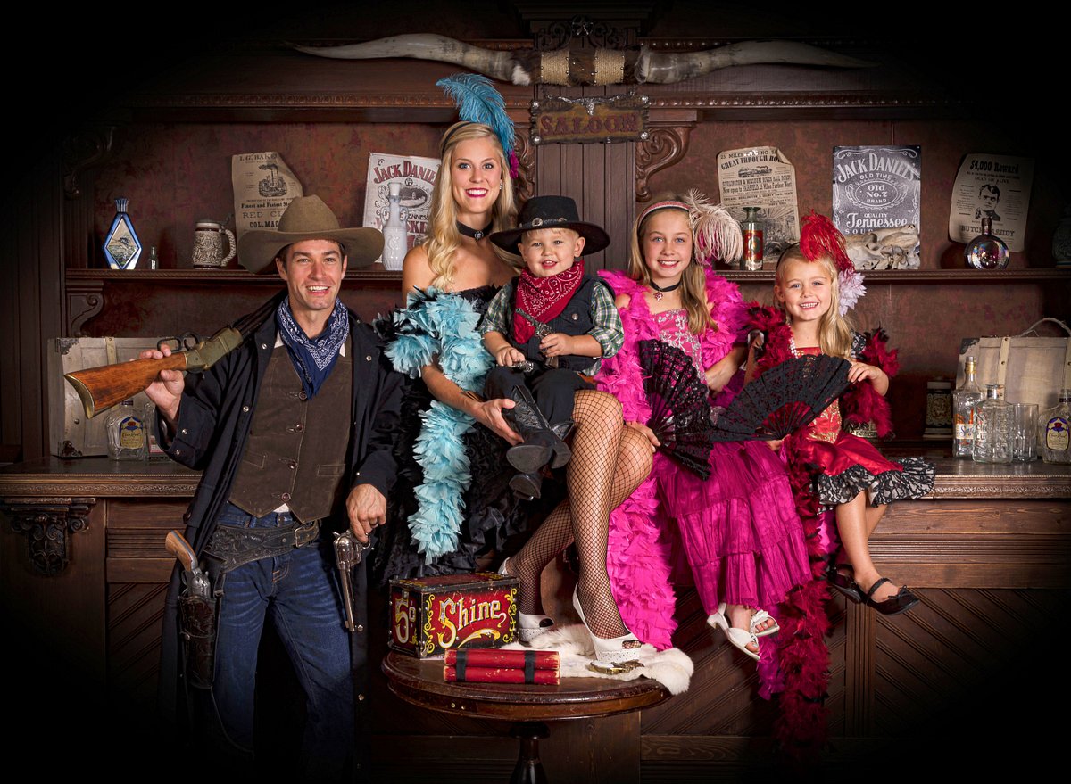 Wild Gals Old Time Photo Group