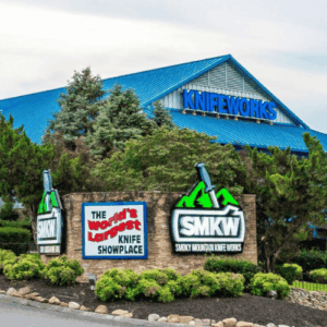 smoky-mountain-knife-works-storefront