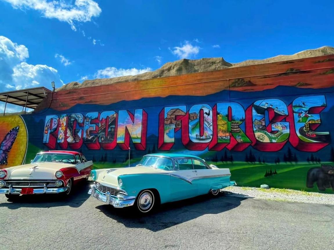 Mural in Pigeon Forge Three Bears