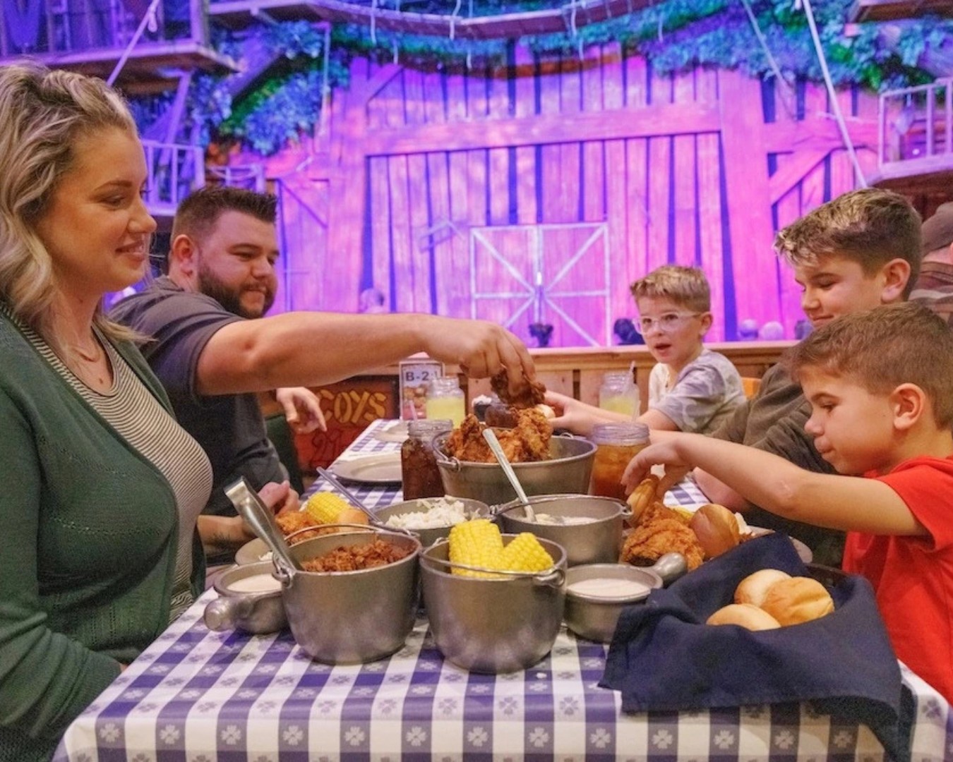 Hatfield & McCoy Dinner Feud Food