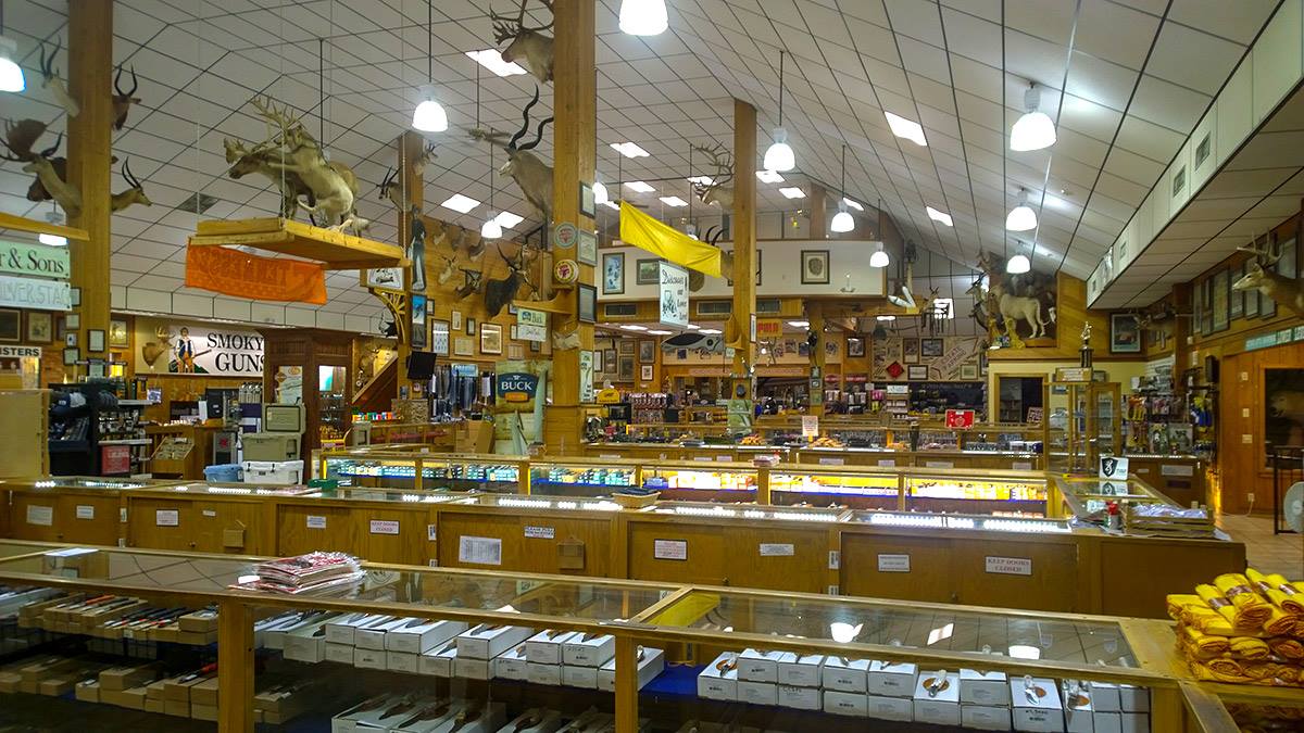 Worlds Largest Knife Store Showroom
