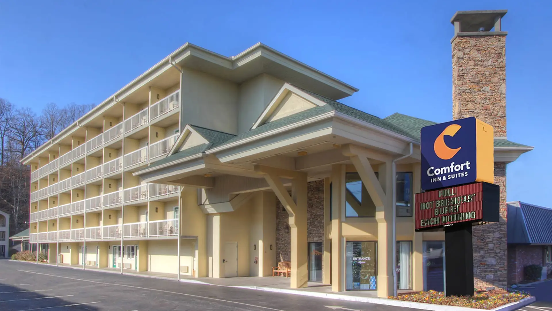 Exterior of Comfort Inn and Suites Pigeon Forge Tennessee