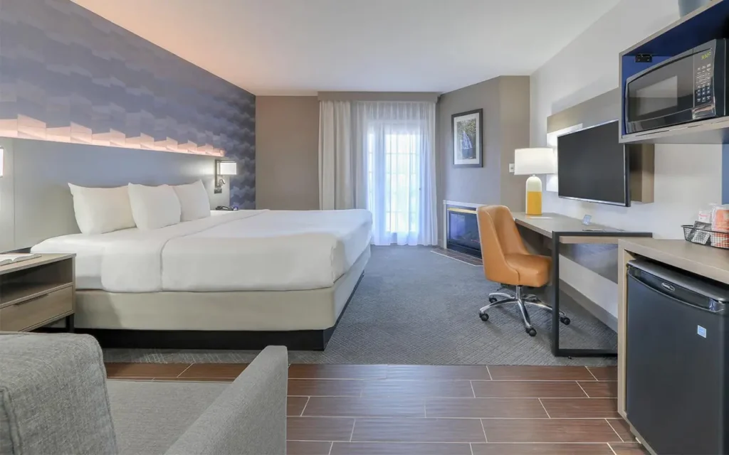 King Room at Comfort Inn and Suites Pigeon Forge