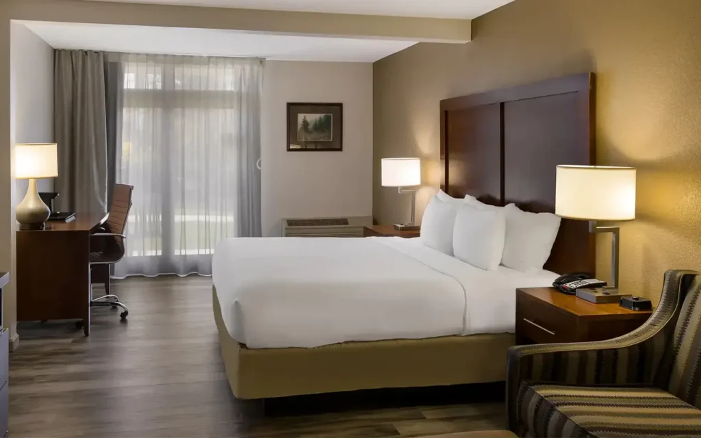 King Room at The Inn At Apple Valley