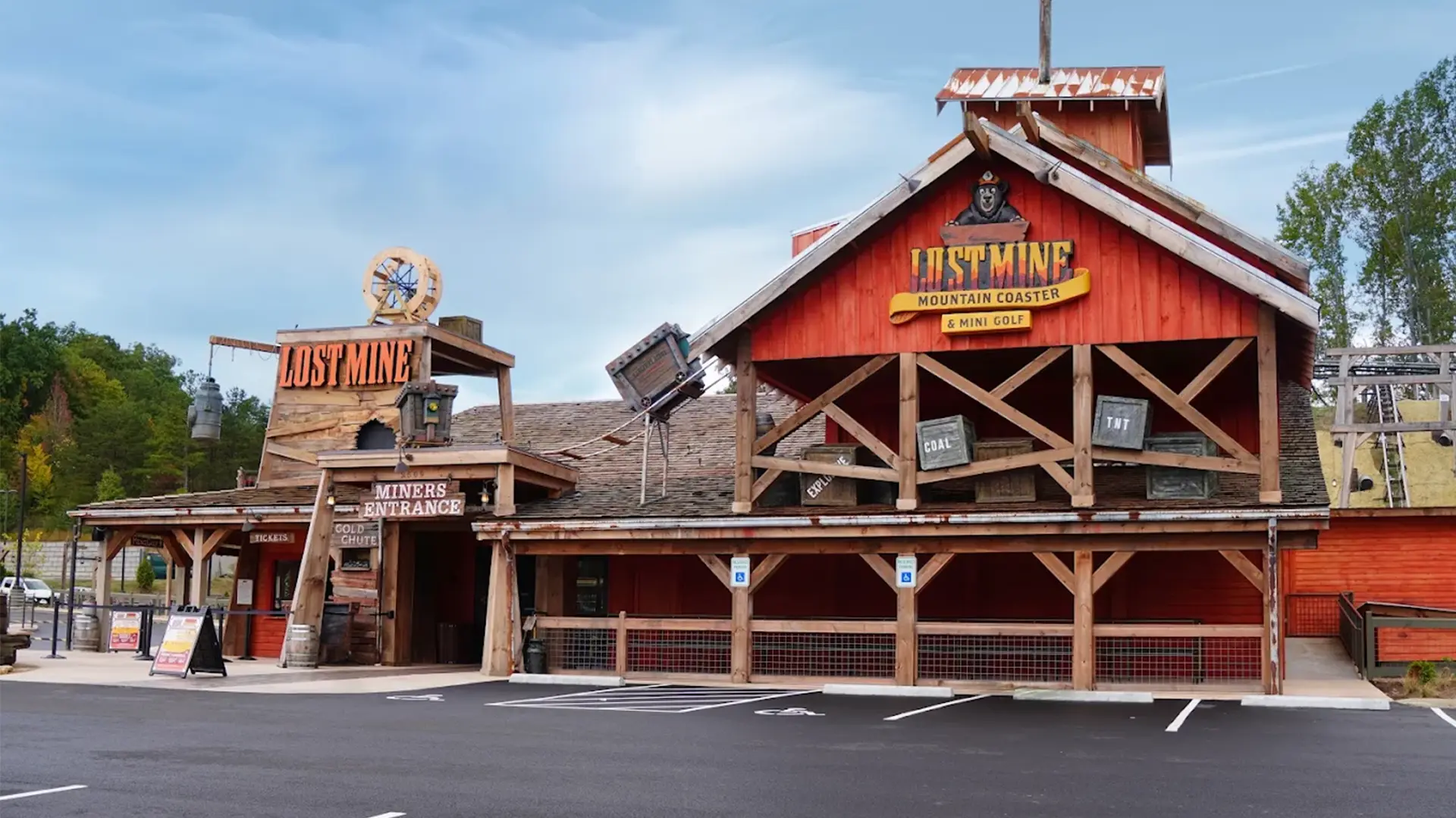 Lost Mine Mountain Coaster and Mini-Golf in Pigeon Forge Tennessee